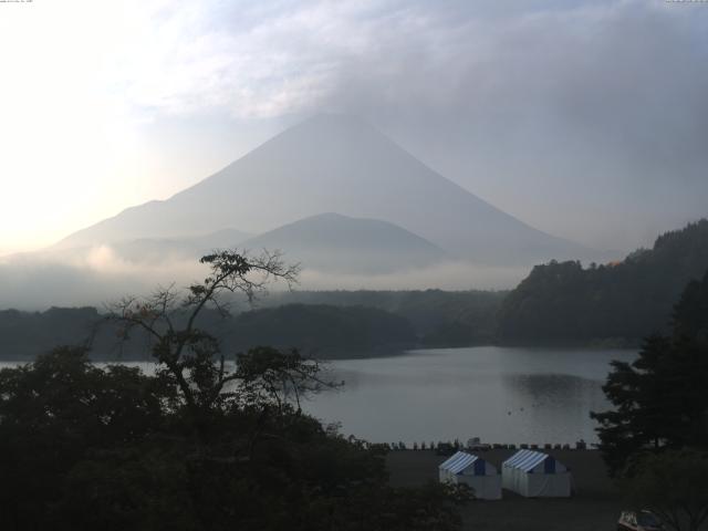 精進湖からの富士山