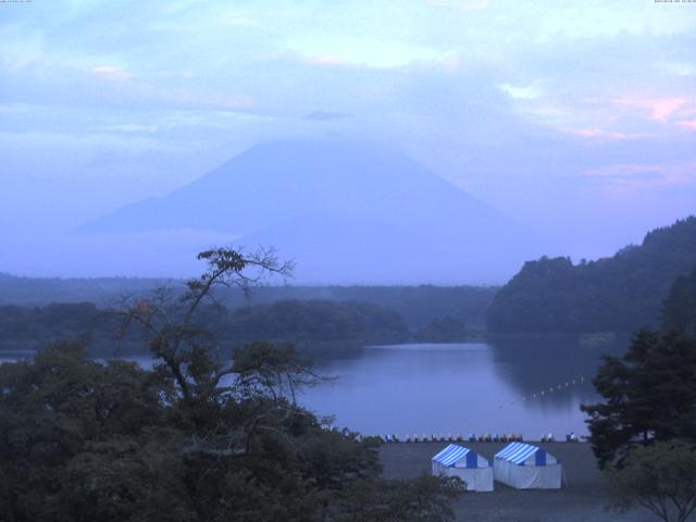 精進湖からの富士山