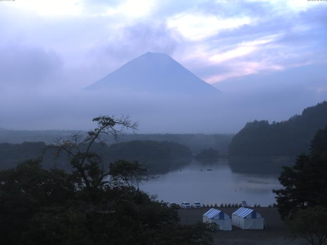 精進湖からの富士山