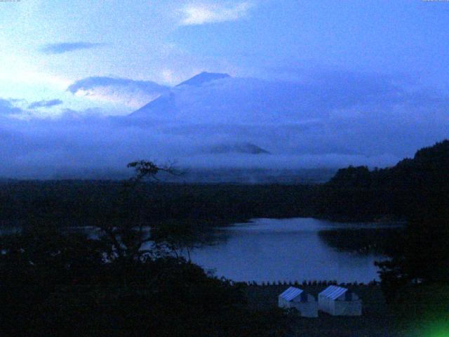 精進湖からの富士山