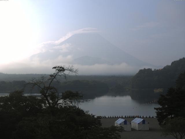 精進湖からの富士山