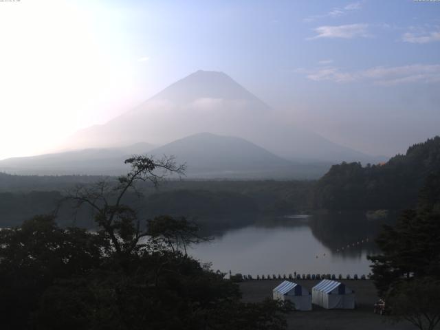 精進湖からの富士山