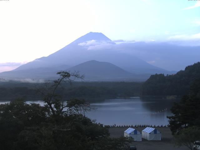 精進湖からの富士山