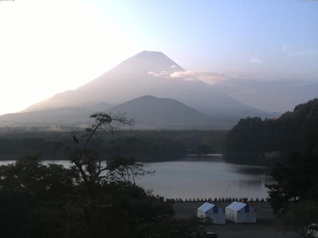 精進湖からの富士山