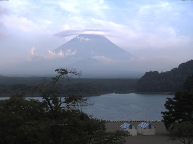 精進湖からの富士山