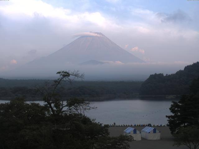 精進湖からの富士山