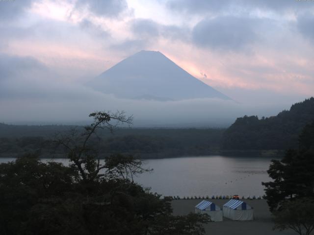 精進湖からの富士山