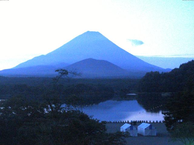 精進湖からの富士山