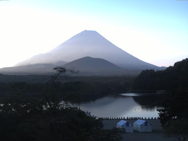 精進湖からの富士山