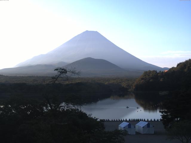 精進湖からの富士山