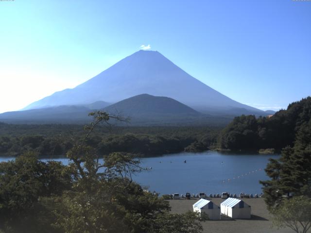 精進湖からの富士山