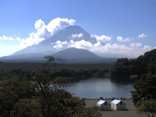 精進湖からの富士山