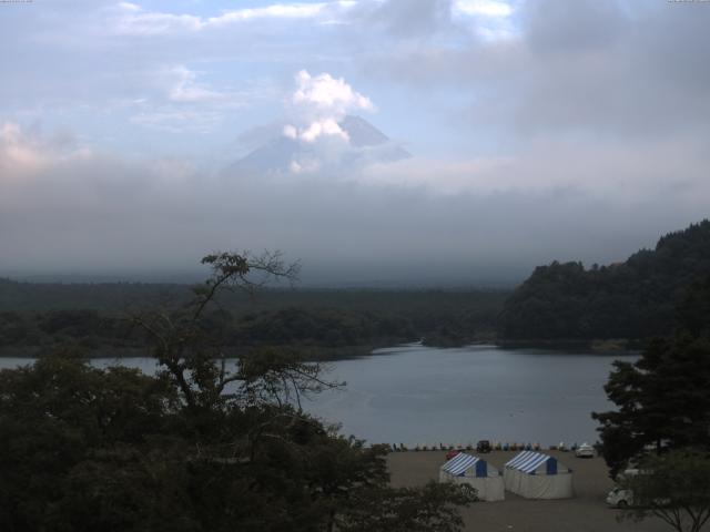 精進湖からの富士山