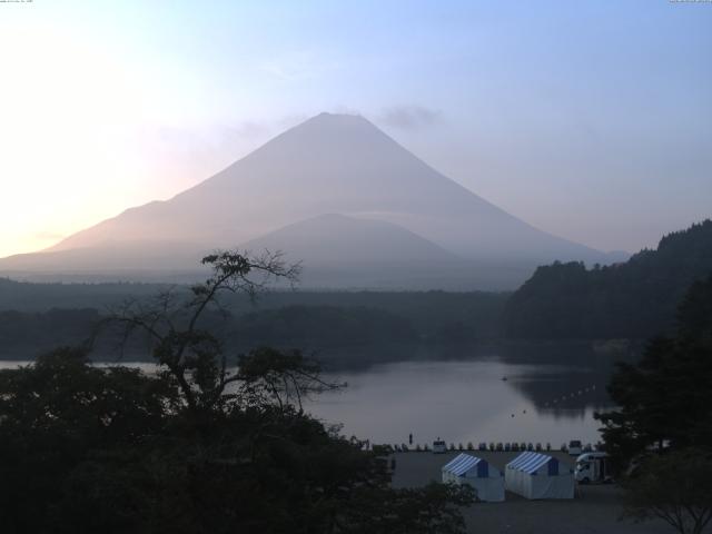 精進湖からの富士山