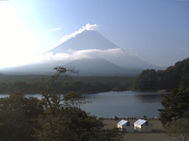 精進湖からの富士山