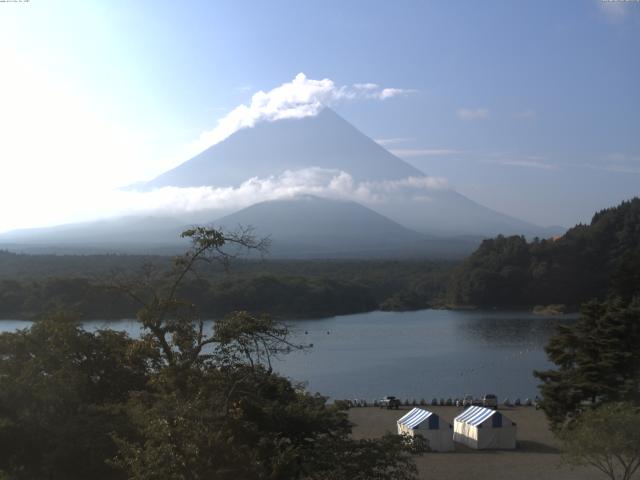 精進湖からの富士山