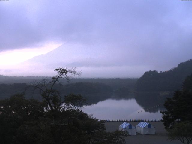 精進湖からの富士山