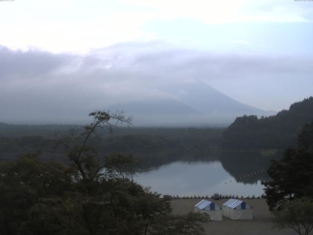 精進湖からの富士山