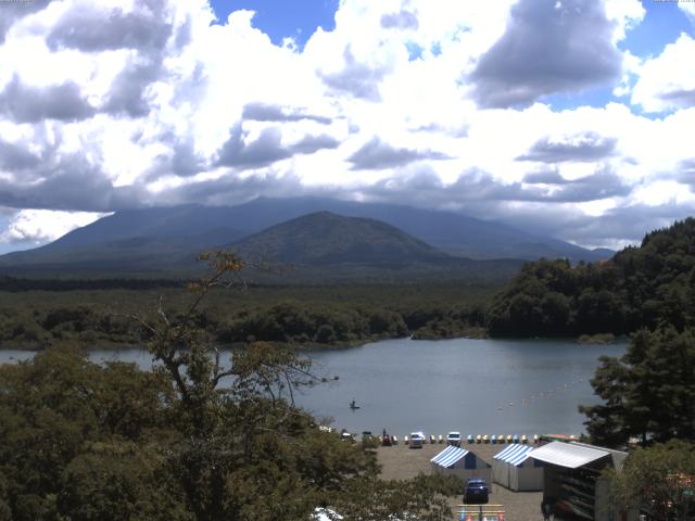 精進湖からの富士山