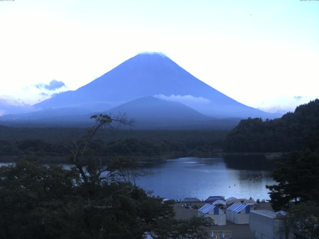 精進湖からの富士山