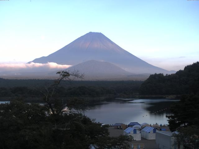 精進湖からの富士山