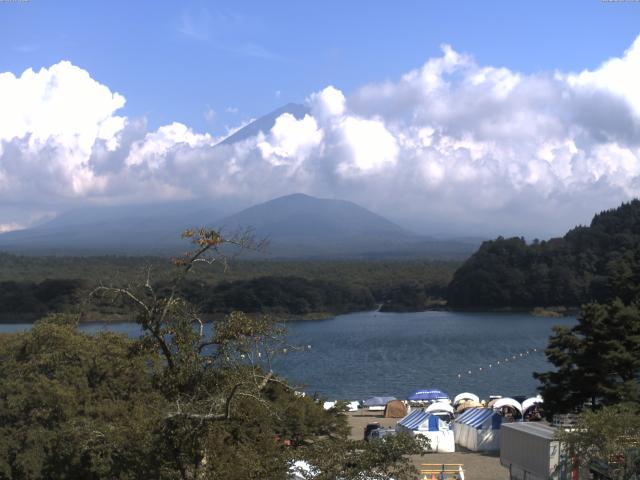 精進湖からの富士山