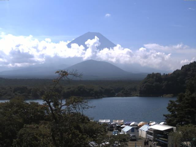 精進湖からの富士山