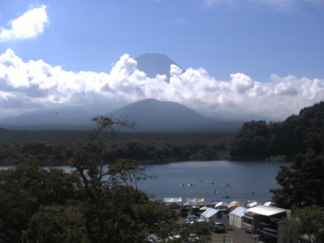 精進湖からの富士山