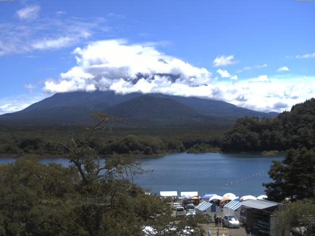 精進湖からの富士山