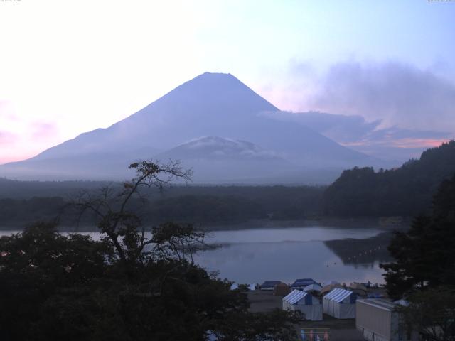 精進湖からの富士山