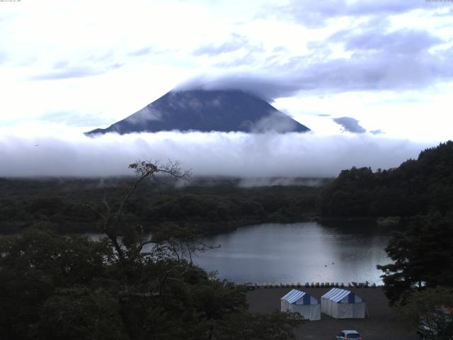 精進湖からの富士山