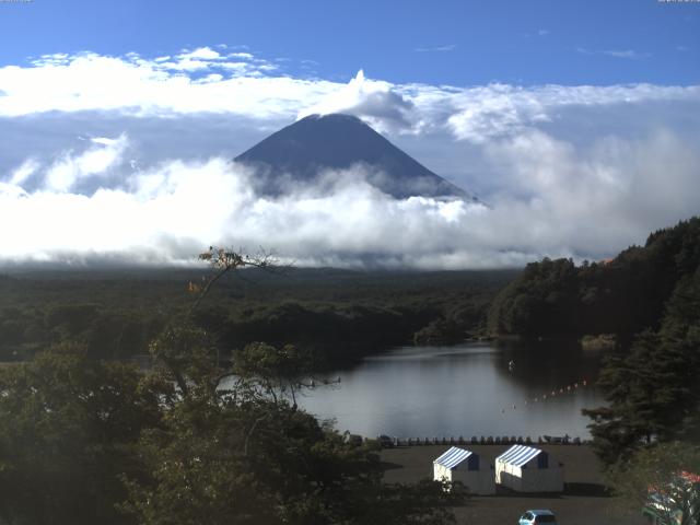 精進湖からの富士山