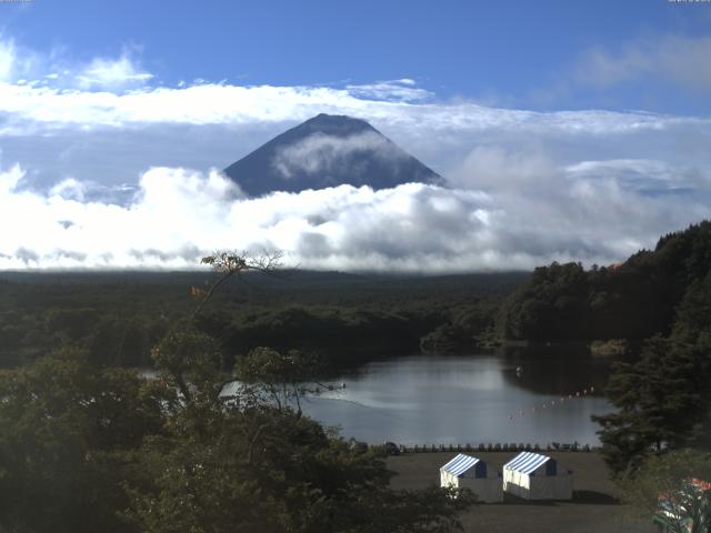 精進湖からの富士山