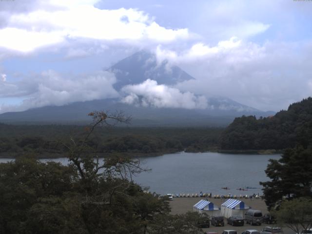 精進湖からの富士山