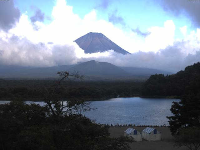 精進湖からの富士山