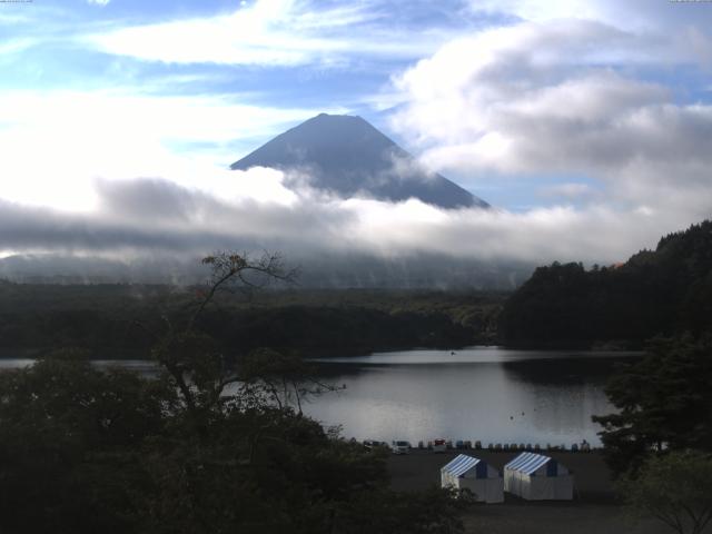 精進湖からの富士山