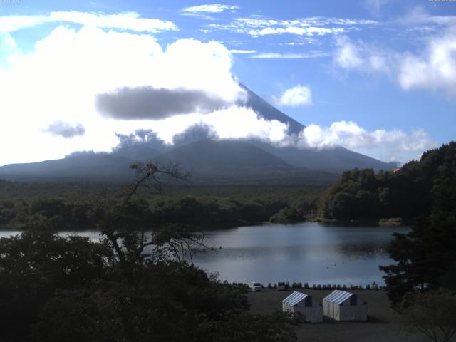 精進湖からの富士山