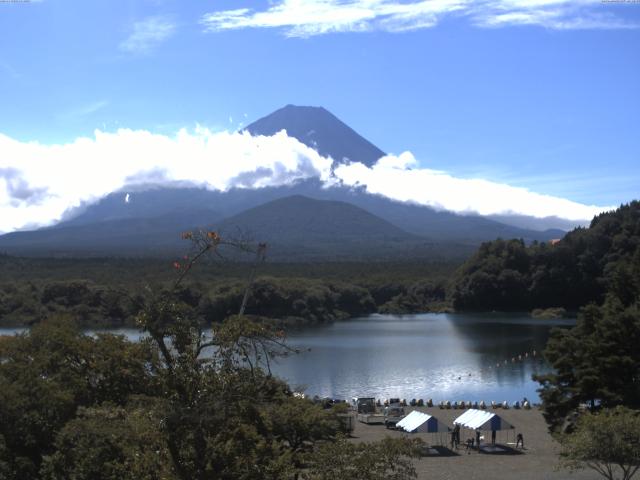 精進湖からの富士山