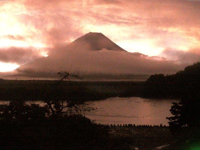 精進湖からの富士山