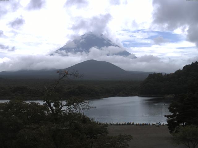 精進湖からの富士山