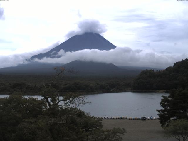 精進湖からの富士山