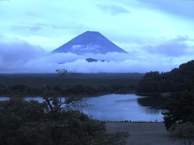 精進湖からの富士山