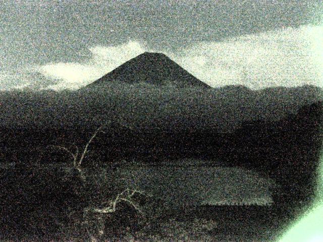 精進湖からの富士山