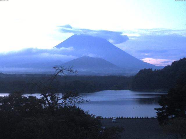 精進湖からの富士山