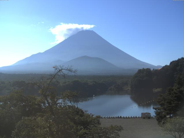 精進湖からの富士山