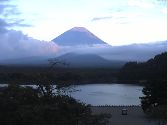 精進湖からの富士山