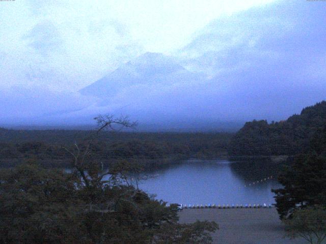 精進湖からの富士山