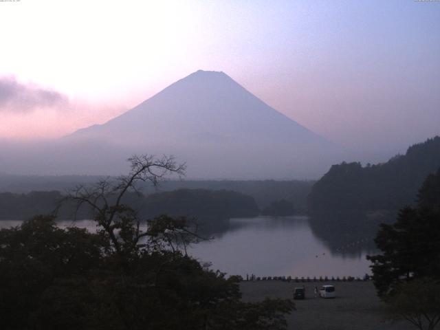 精進湖からの富士山