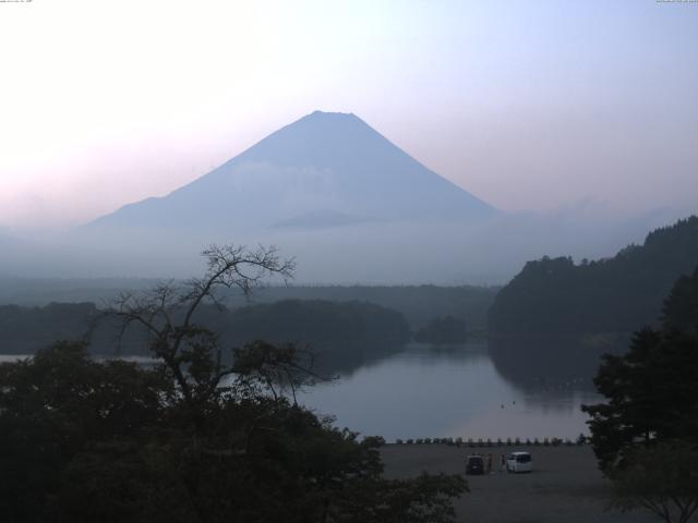 精進湖からの富士山