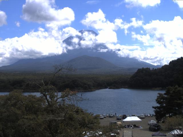 精進湖からの富士山